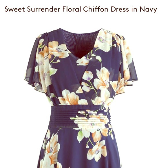 ChicWish NWT SWEET SURRENDER FLORAL Navy DRESS - Picture 1 of 4